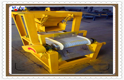 干粉磁选机厂家,河南干粉磁选机厂家尽职尽责生产设备_磁性矿河南干粉磁选机厂家尽职尽责生产设备_河南干粉磁选机厂家尽职尽责生产设备工作视频皮带及结构价 干粉磁选机厂家,河南干粉磁选机厂家尽职尽责生产设备_磁性矿河南干粉磁选机厂家尽职尽责生产设备_河南干粉磁选机厂家尽职尽责生产设备工作视频皮带及结构价