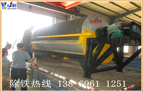 小型干式磁选机的安装步骤,开云·体育-开云体育官方网站生产的小型干式磁选机主要安装步骤如下: 1.安装磁选机主轴必须满足以下三个要求: ①主轴安装在主轴零件上必须有精确的工作位置; ②主轴部件易于安装拆卸,调整; ③主轴应良好制造工艺. 2.磁选机布置顺序的主要部分如下: 飞轮,轴承,圆盘,衬套,轴承,滑轮,具体分析如下:主轴有三个带有键槽的轴段,以减少对 夹紧工件时间,这些轴上的键槽应在相同的总线上打开. 另外,还为了减少加工刀具的种类和提高劳动生产率,轴上直径近似的地方,圆角.倒角.键槽宽度.砂轮越程槽宽度,退刀槽宽度等尽可能采用相同的尺寸.