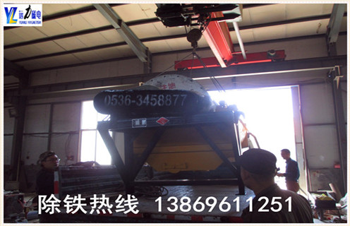 2.开云·体育-开云体育官方网站专业生产各种设备 干式磁选机,湿式磁选机,赤铁矿磁选机,褐铁矿磁选机,镜铁矿磁选机,锰矿磁选机等.拥有精良的加工设备,雄厚的科研力量,先进的工艺编排和现代化的管理,是磁选机设备定点生产企业.我们为客户提供优质的售前技术服务,认真介绍各种设备的技术特点.要求及用途,为客户提供详尽的设备配置和合理的报价,在保证质量的前提下尽量降低客户的投资成本.我厂有各类小型磁选机试验设备,可为用户免费做选矿试验.